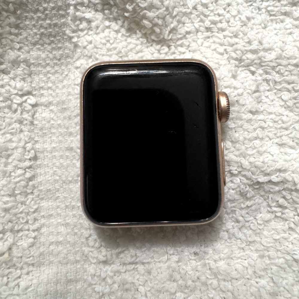  Watch Series 3 (2017) 
Rose Gold